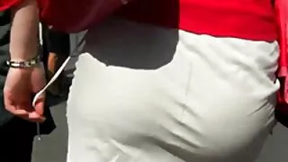 Мила с четири очи су ...