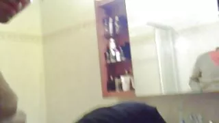 Мъж с опит си играе  ...