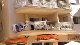 Мъж и мацката му por ...