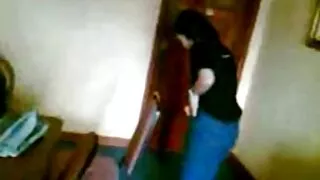 Пъха го в мокрото ко ...