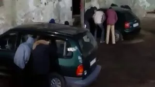 Черен пишка се носи  ...