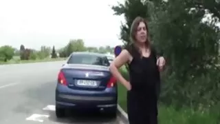 Пепър се забавлява с ...