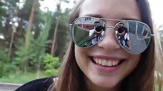 Сладката г-жа се скр ...