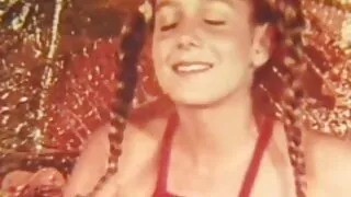 Стройна кучка стъпи  ...