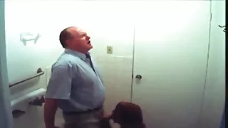 Момчетата чукат свяс ...