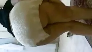 Блондинка язди твърд ...