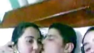 С ръце и член възбуд ...